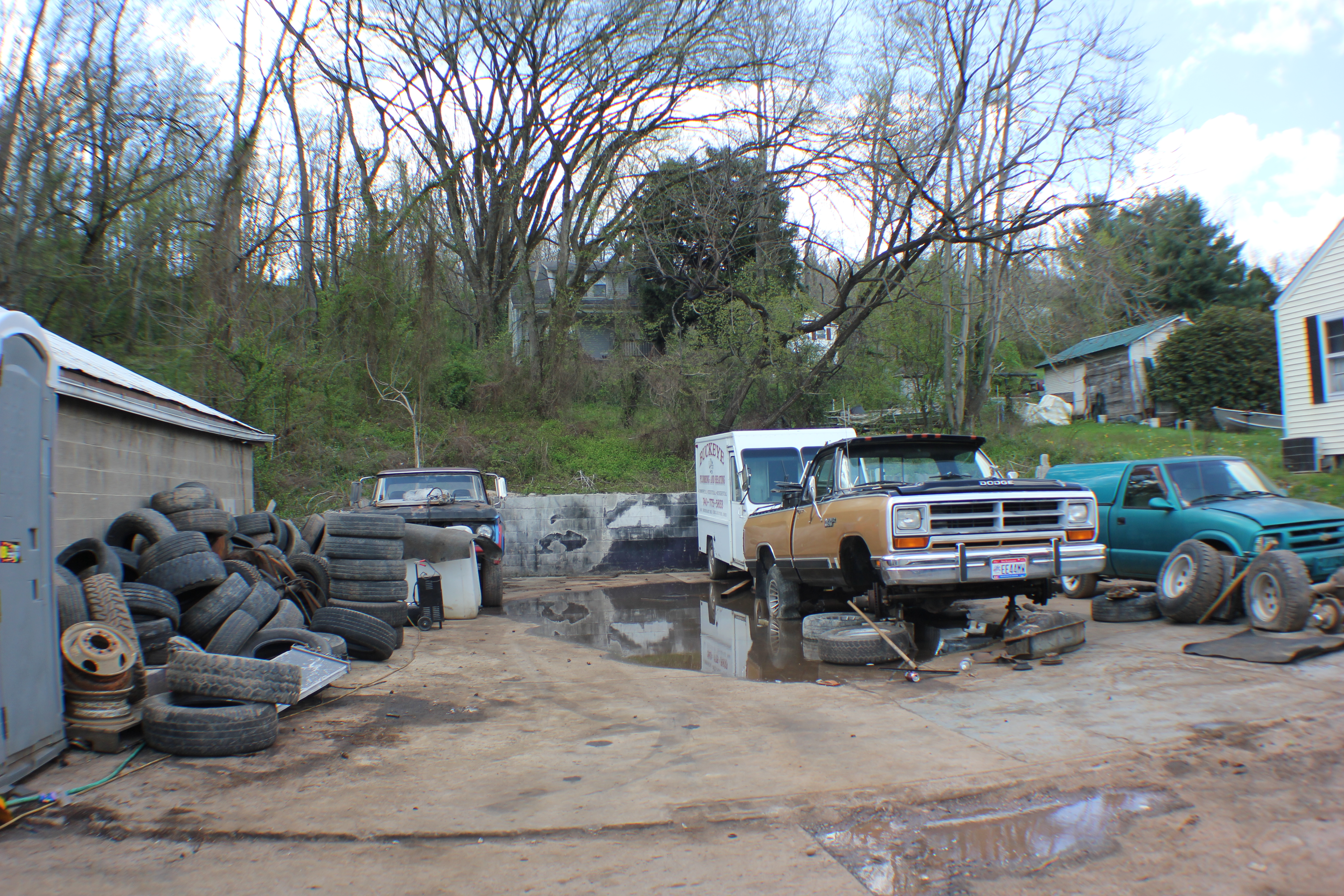 Garage complaints Neighbors upset over junk car operation on Greene