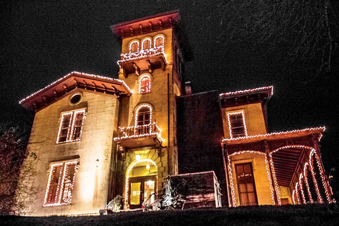 Historic Marietta home gets into the Christmas spirit News, Sports