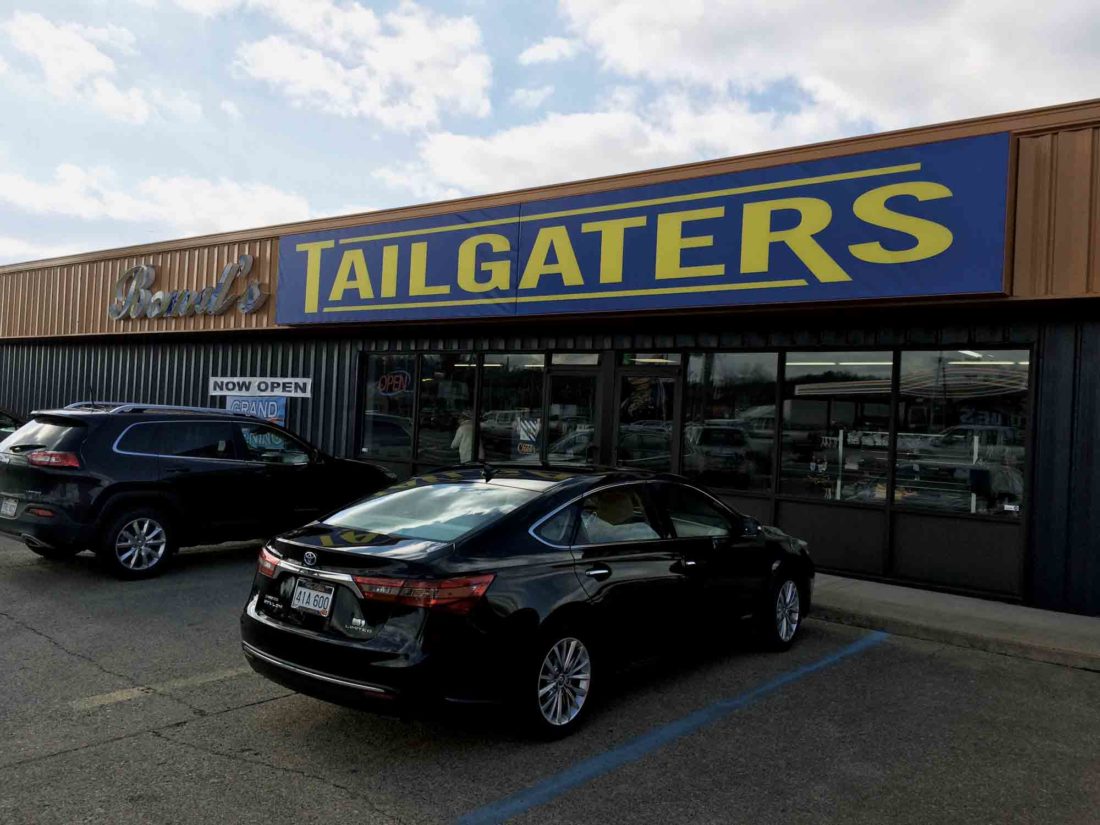 Bond’s Tailgaters opens in Vienna News, Sports, Jobs News and Sentinel