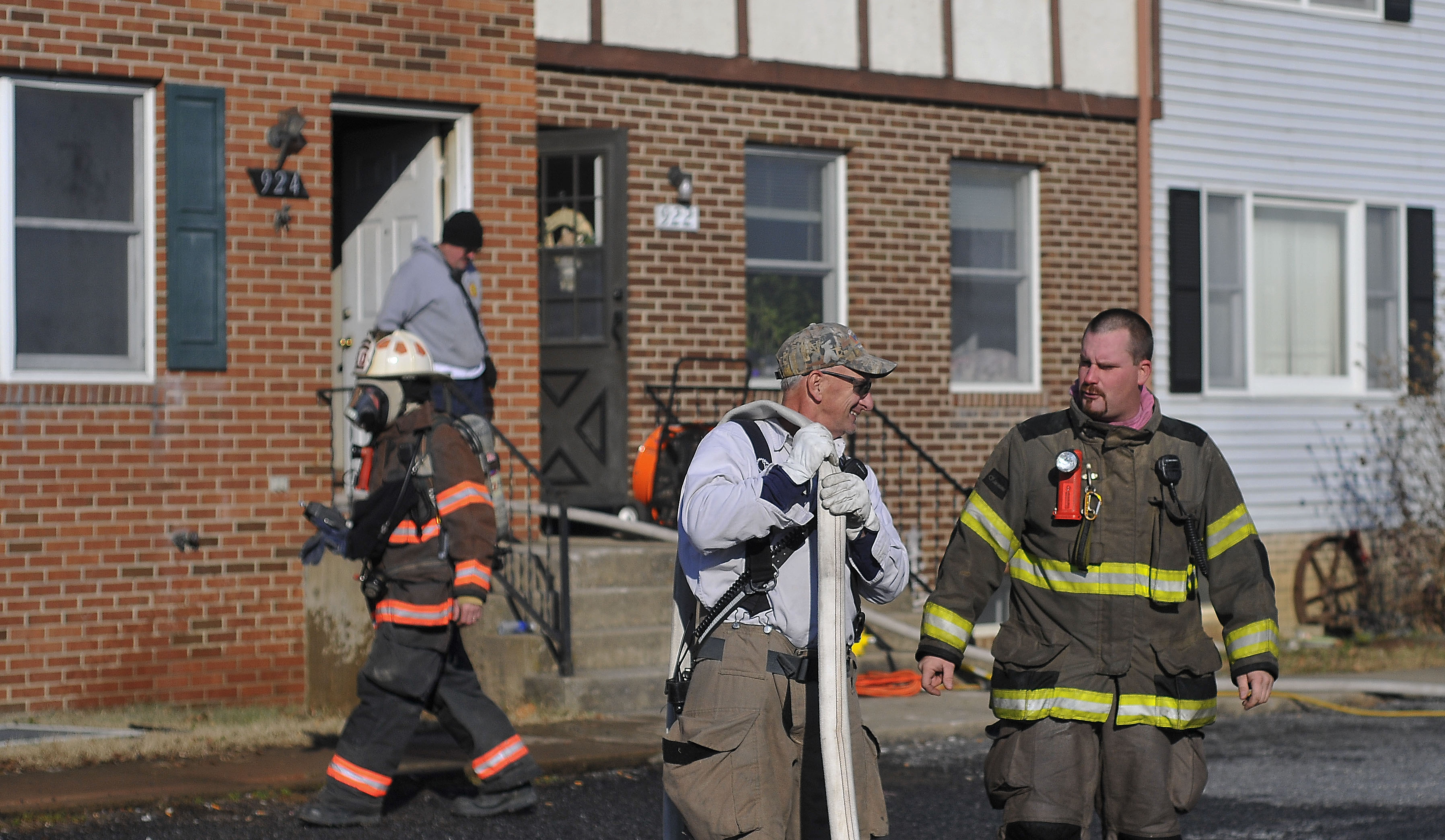 Fire burns through Woodstock apartment News, Sports, Jobs The