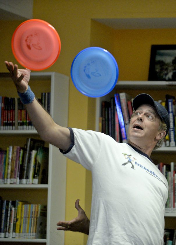 Frisbee Guy tries out some tricks News, Sports, Jobs The Northern