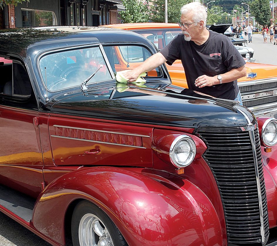 Auto Extravaganza slated to return to Elkins this summer News, Sports