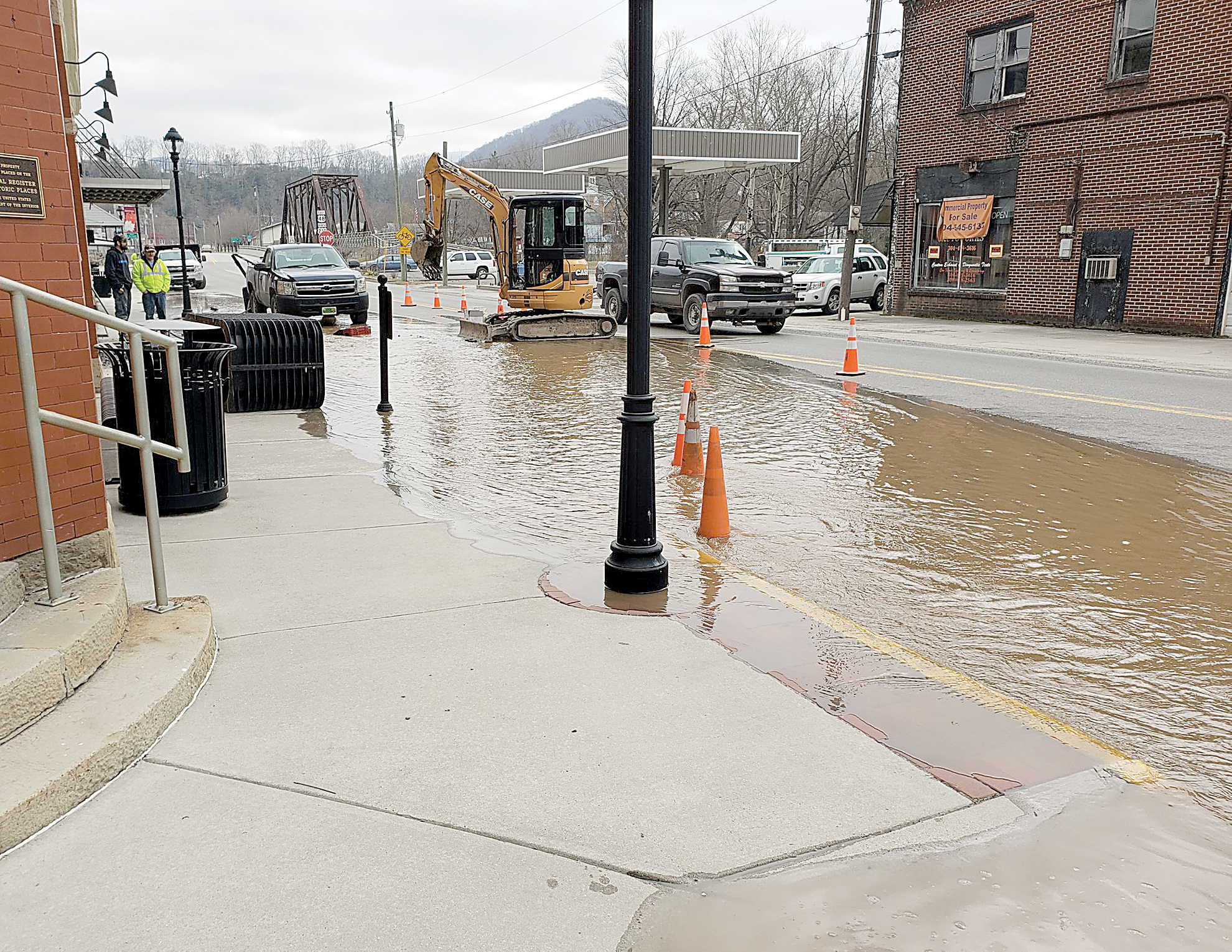 Downtown Water Leak Floods Parsons Street News, Sports, Jobs The Intermountain