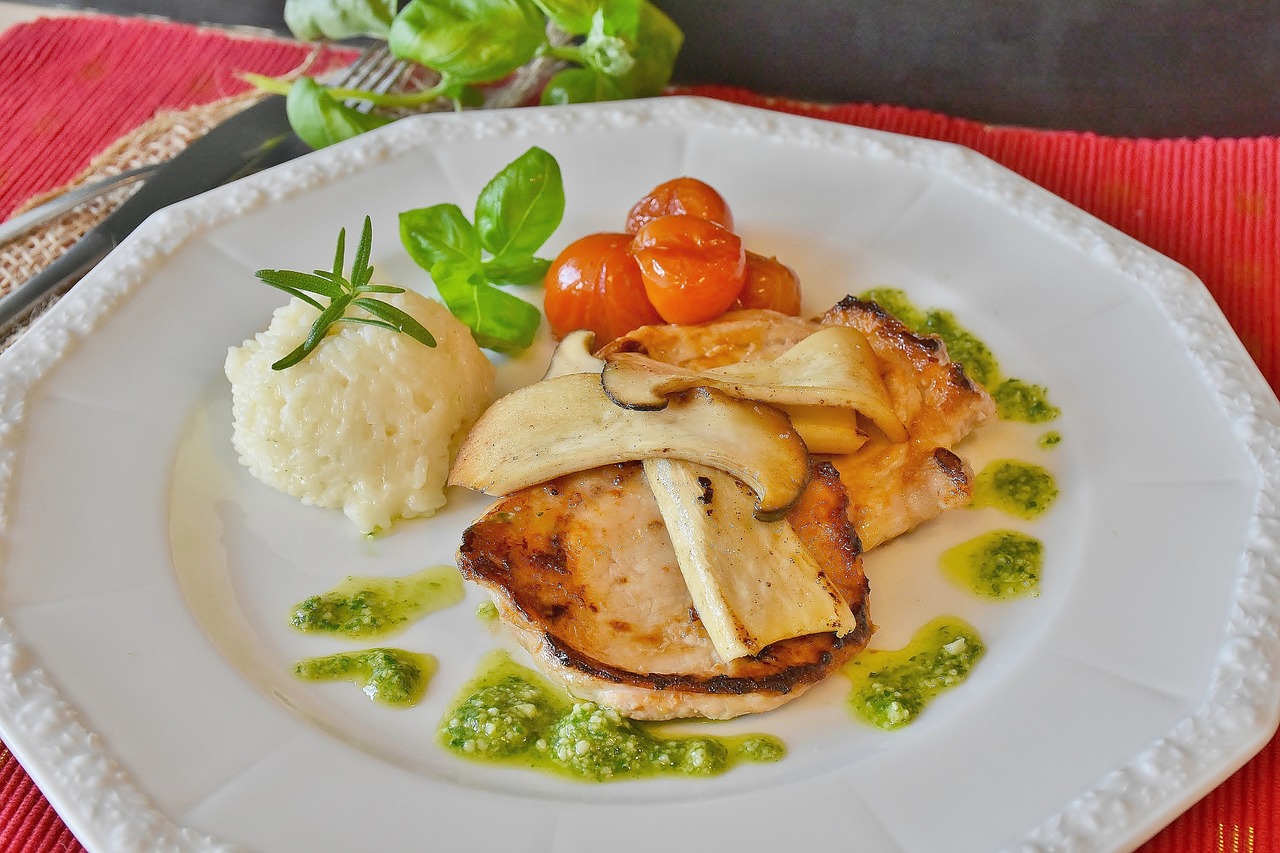 eat-2159638_1280.jpg