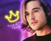 Kurt Hummel with the Wicked backround