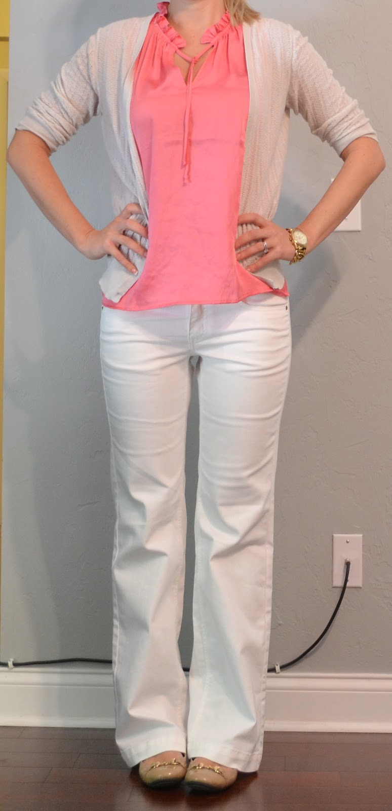 outfit post: coral top, white pants, cream cardigan