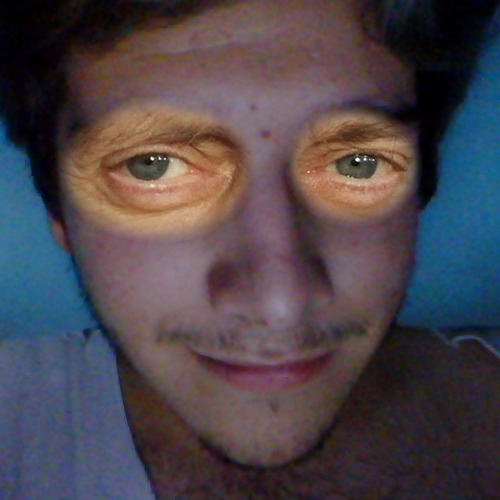 1367122824-buscemi-eyes20130428-7-bxueis