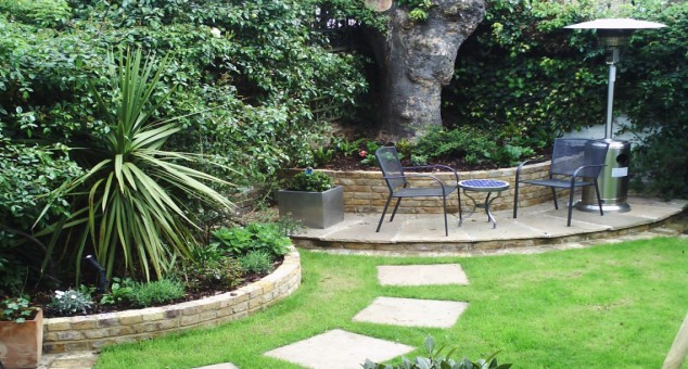 More light was introduced to the garden by pruning back the large tree by a third, and soft planting in pastel colours completed the picture. 