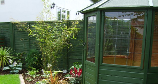 A further focal point was the octagonal summerhouse in the rear corner which also helped to screen a large outhouse in the neighbours’ garden. 