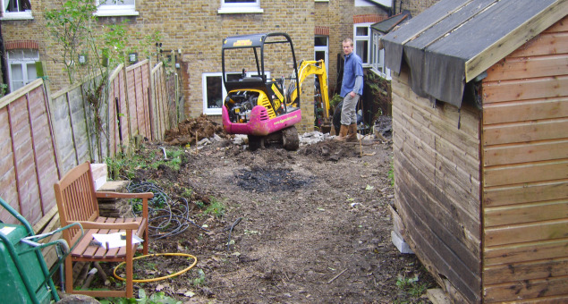 In the old garden there was a small decked area, but too small for entertaining and a lawn at the top of the site, however in its rather inhospitable state, our clients did not feel inclined to use it and it had become more of a storage area than a play area for their children. 