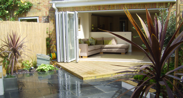 The first task was to produce a design that would disguise the size and boxy shape of the garden, albeit the client had expressed a preference for angles and straight lines as opposed to curves. This was done by introducing a series of squares but set on the angle to disguise the boundaries and increase the apparent width of the garden.