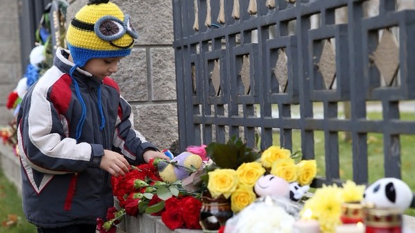 El patriarca de la Iglesia Ortodoxa Rusa llamó a todos los creyentes a rezar por la memoria de los muertos y por sus familiares, y criticó a aquellos que, pese a la tragedia, se negaron a cancelar sus planes de celebrar Halloween.
