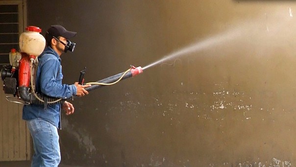 Los funcionarios indicaron que una persona se recuperó completamente, mientras que las otras dos están mejorando sin complicaciones.