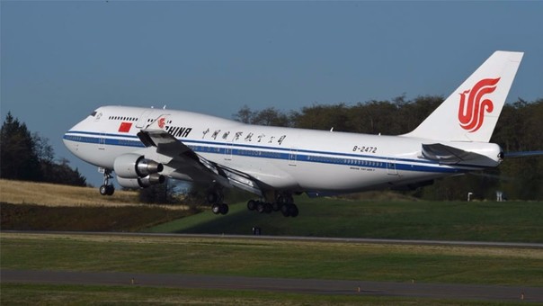 La aeronave de la empresa estatal Loong Air fue fumigada y desinfectada tras volver al aeropuerto.