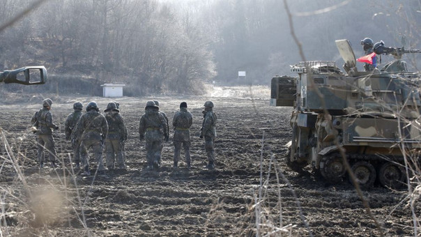 Corea del Sur y EEUU realizan maniobras militares conjuntas.