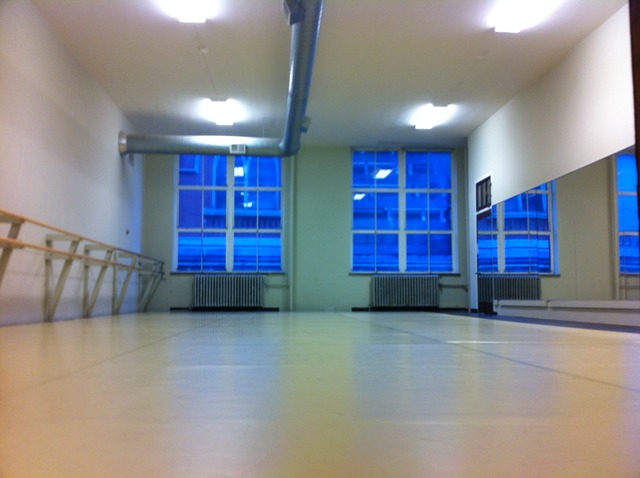 Gray_studio.slide
