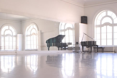 Studio1.slide