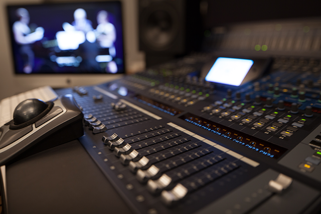 Control_room_(4_of_4).slide
