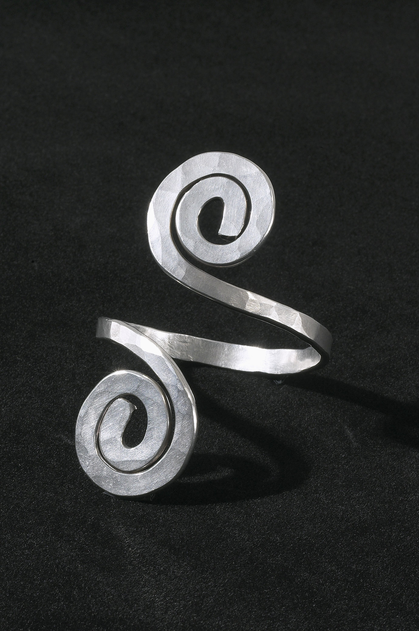 , c. 1945. Sterling silver, 3-5/8 x 2-3/4 x 2-3/4" (9.2 x 7 x 7 cm).