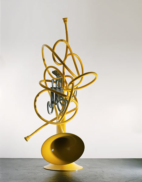 , 2005. Stainless steel and aluminum painted with polyurethane enamel, 11' 4" x 4' 8" x 5' 6" (345.4 cm x 142.2 cm x 167.6 cm).