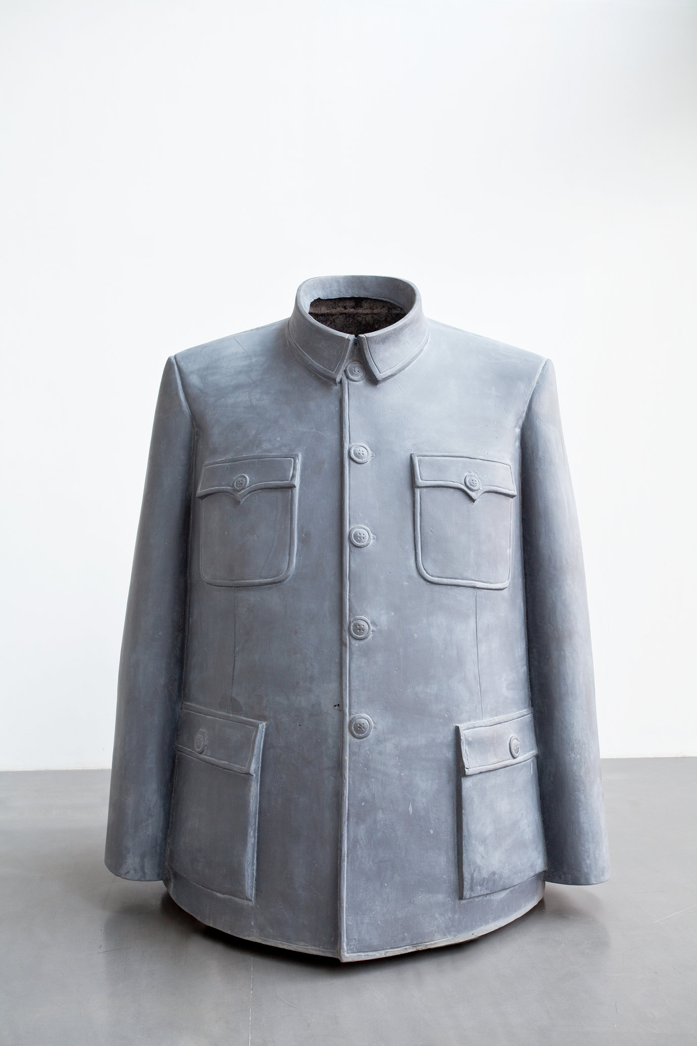 , 1997. Cast aluminum, 244 x 179 x 122 cm.