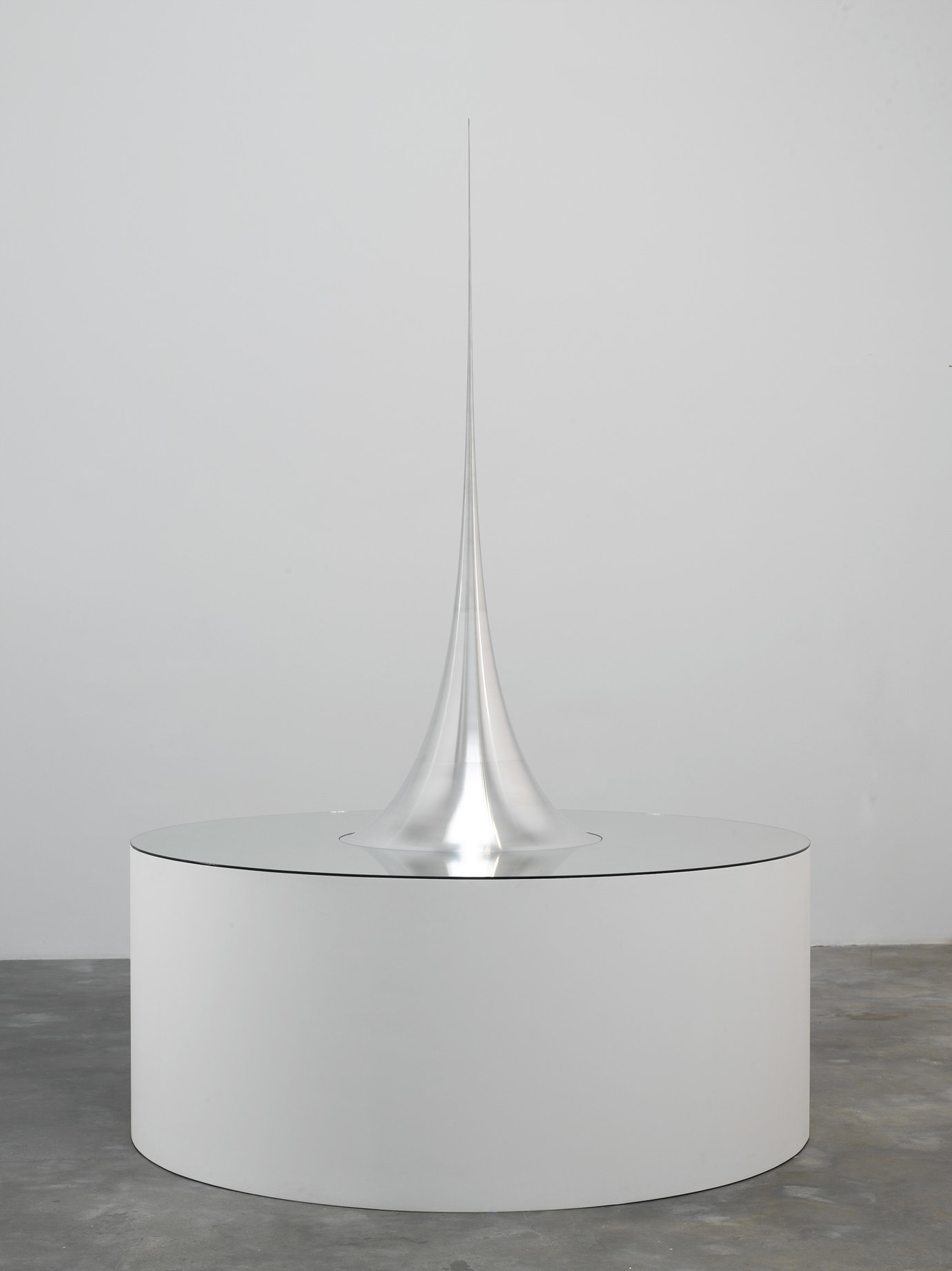 , 2006. Aluminum and glass, 63" high x 27-9/16" diameter (160 cm x 70 cm), model
5/8" thick x 70-13/16" diameter (1.6 cm x 179.9 cm), glass
30" high x 70-13/16" diameter (76.2 cm x 179.9 cm), base.