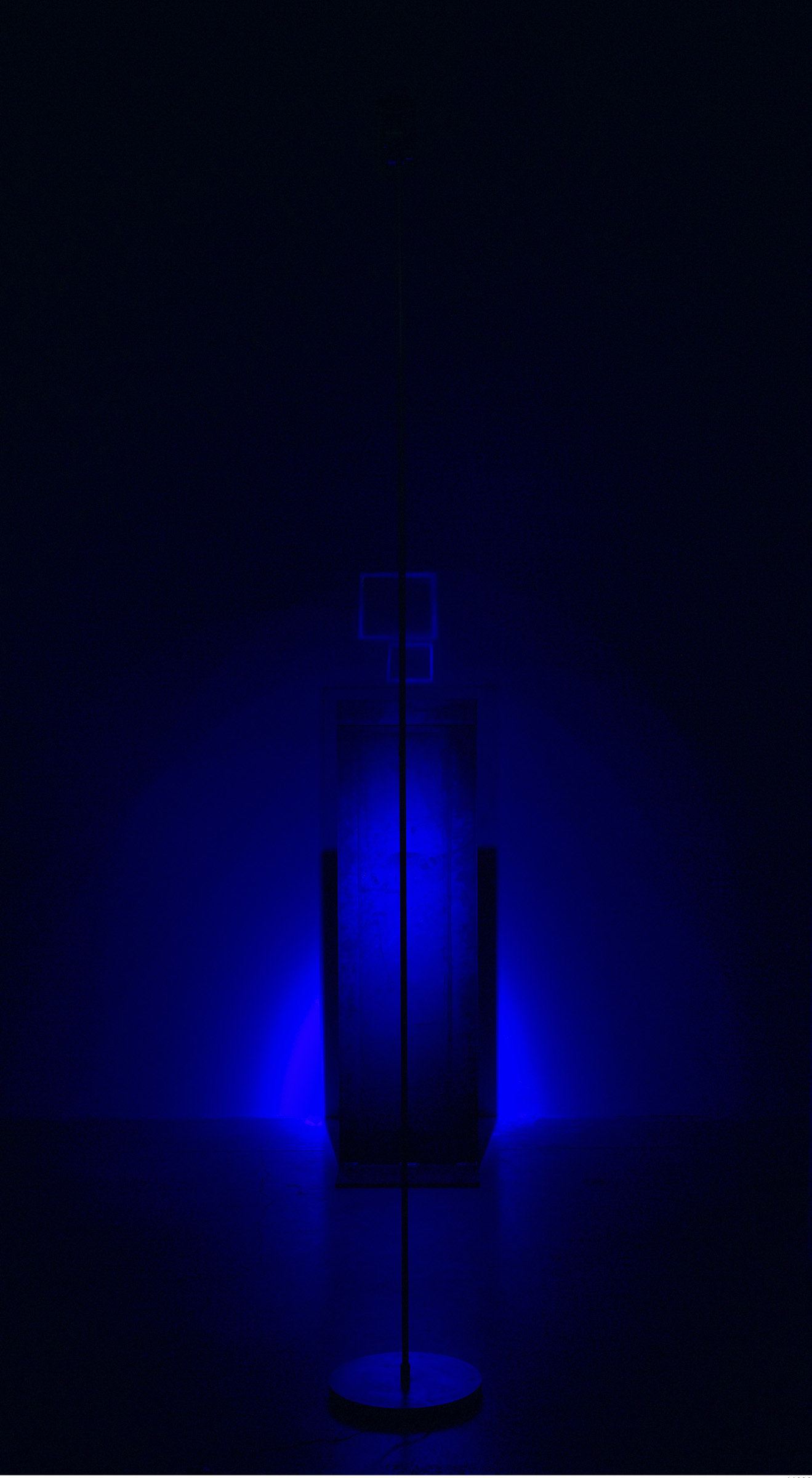 , 1999. Glass, steel and ge mercury lamp, 68-1/4" x 16" (173.4 cm x 40.6 cm).