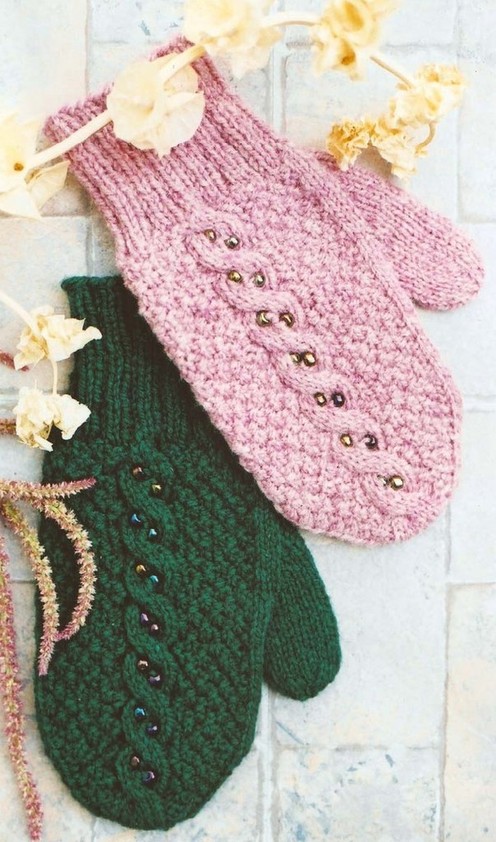 https://d24b8wp6jbsvpy.cloudfront.net/pattern_picture_w496s/1532/129_-_beaded_mittens_-_main.jpg