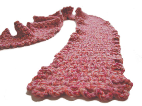 https://d24b8wp6jbsvpy.cloudfront.net/pattern_picture_w496s/15756/ObsessionRuffledScarf.jpg