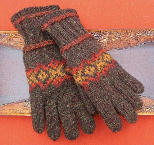https://d24b8wp6jbsvpy.cloudfront.net/pattern_picture_w496s/1877/Hardwood_Hill_Gloves.pdfmain.jpg