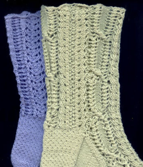 https://d24b8wp6jbsvpy.cloudfront.net/pattern_picture_w496s/21260/TwoLaceSocksBoth-bg.jpg