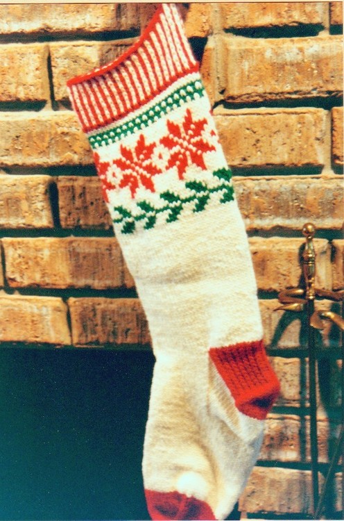 https://d24b8wp6jbsvpy.cloudfront.net/pattern_picture_w496s/27559/s19christmascardstocking.jpgmain.jpg