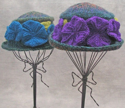 https://d24b8wp6jbsvpy.cloudfront.net/pattern_picture_w496s/33697/The_Flowered_Topper_-smw.pdf-1main.jpg