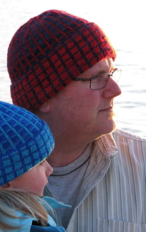 http://d24b8wp6jbsvpy.cloudfront.net/pattern_picture_w496s/37193/hero_hat_2.jpg