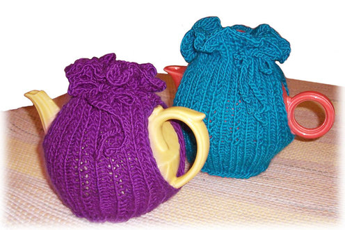 https://d24b8wp6jbsvpy.cloudfront.net/pattern_picture_w496s/43556/teacosy2fish.jpg