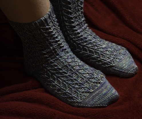 https://d24b8wp6jbsvpy.cloudfront.net/pattern_picture_w496s/51488/Emma_Socks_pdf.pdf-1main.jpg