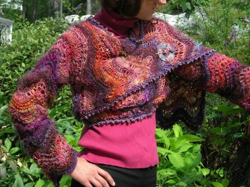 https://d24b8wp6jbsvpy.cloudfront.net/pattern_picture_w496s/6843/Feather_n_Fan_Ripenings_Shrug_PDF.pdf-pg16main6.jpg