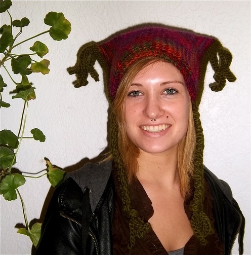 https://d24b8wp6jbsvpy.cloudfront.net/pattern_picture_w496s/79454/Bulky_braided_hat_aisha_1.jpg