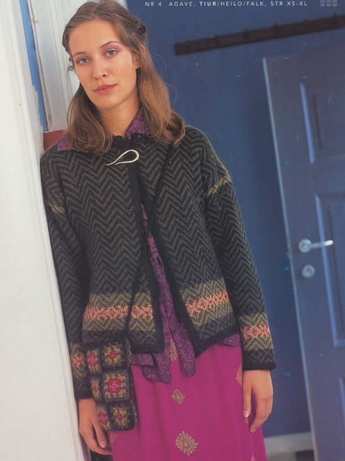 https://d24b8wp6jbsvpy.cloudfront.net/pattern_picture_w496s/85561/116-4-Woman_sCardigan_CrochetPurse.pdf-2main.jpg