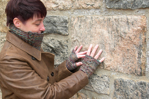 https://d24b8wp6jbsvpy.cloudfront.net/pattern_picture_w496s/96195/Horizontal_Cowl_and_mitts_128.jpg