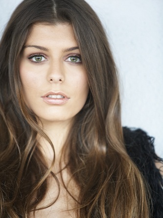 Four Questions with Ariella Darvish, Model