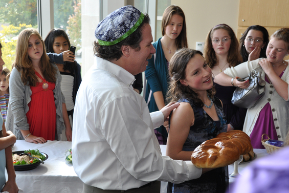 B'nai Or to host a cappella group