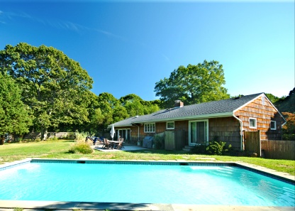 33 Brander Parkway, Shelter Island