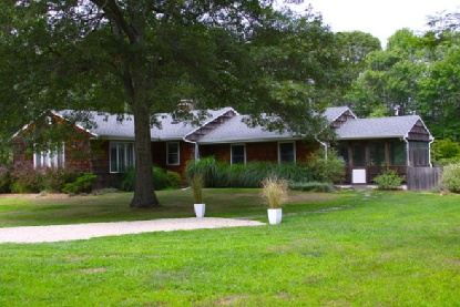 33 Brander Parkway, Shelter Island