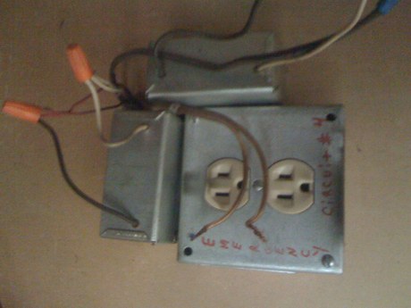 Electronic outlet