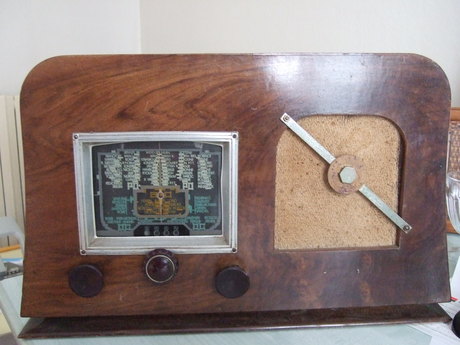 Radio (french) 40's probably