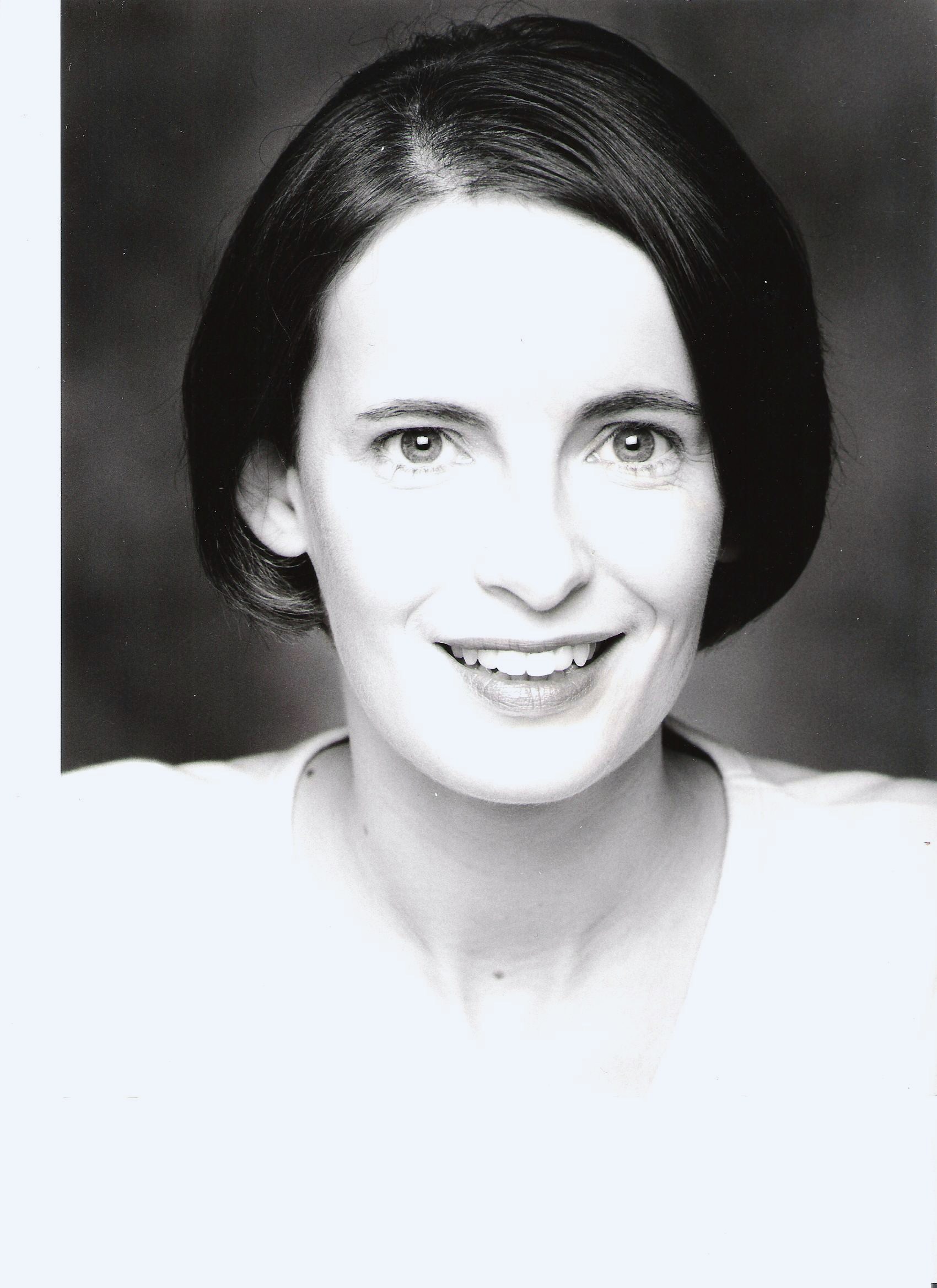Headshot_99_001