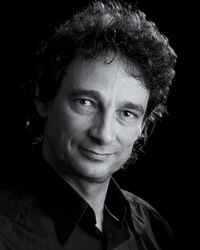Martin_phillips_bw_profile