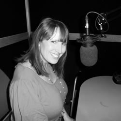 Faye_mic_photo_blackandwhite