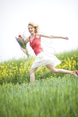 Young Blondie in the Field picture